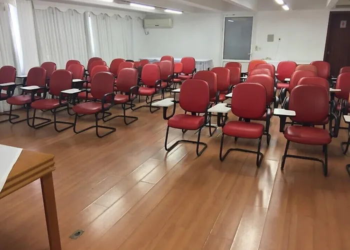 Colle Tourist Hotel Luxo